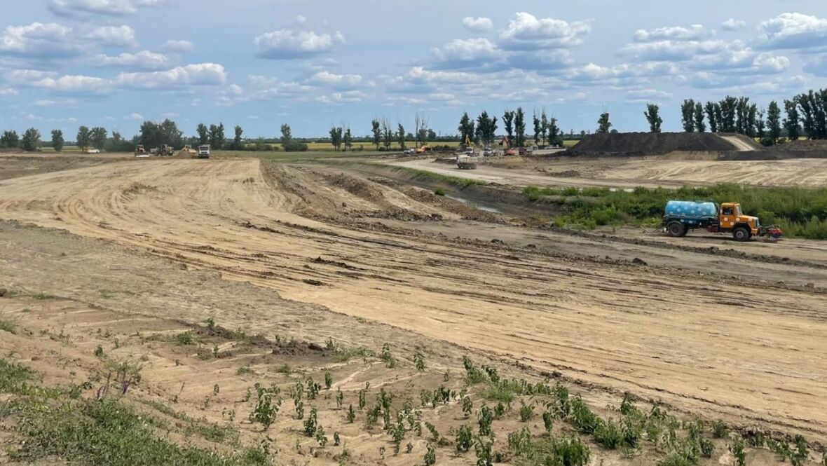 Töltésáthelyezés Martfűnél