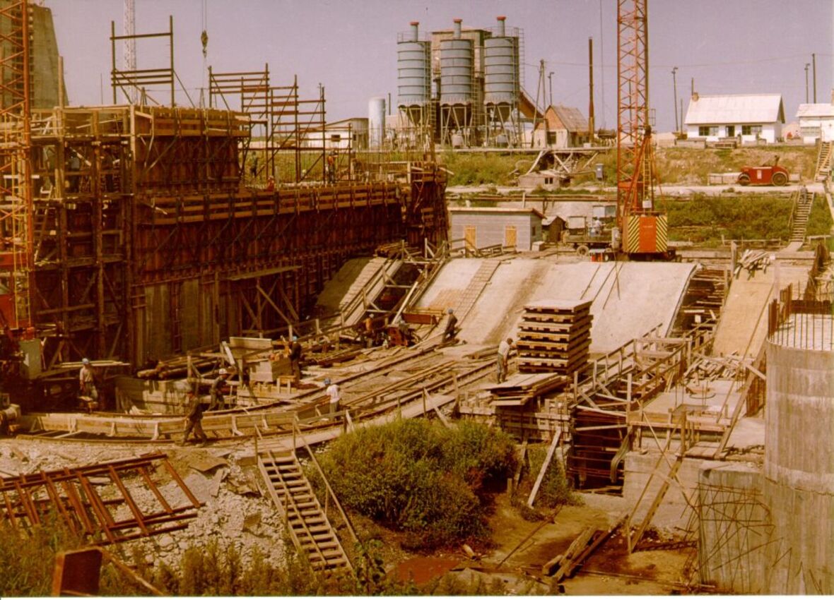 Kiskörei Vízlépcső építése